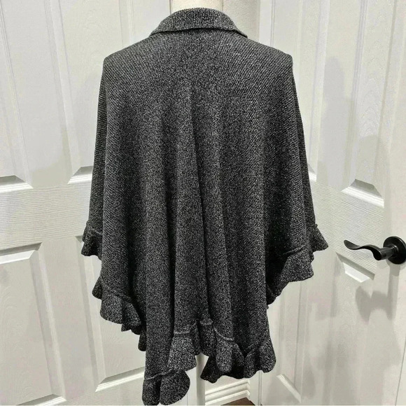 C Est. 1946 Cape / Poncho Black with sparkle silver strands - Picture 3 of 9